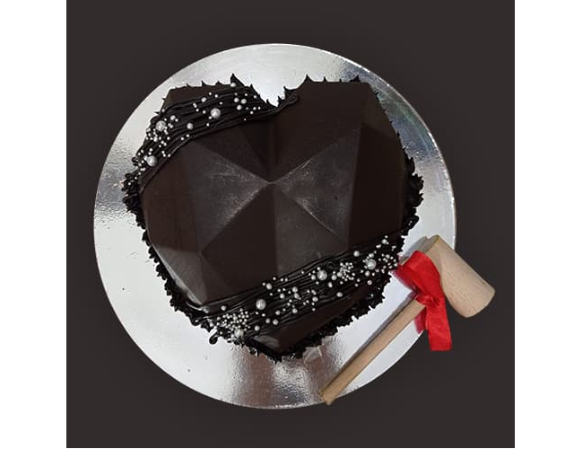 chocolate-pinata-cake-in-saharanpur.png