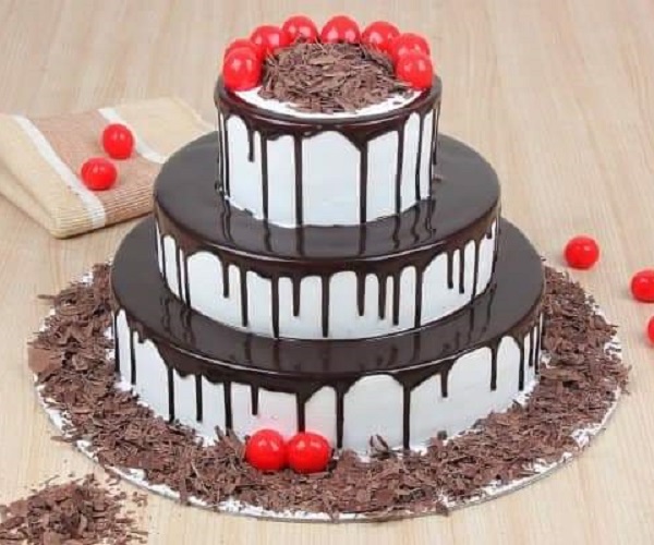 three-tier-black-forest-cake-in-saharanpur.png